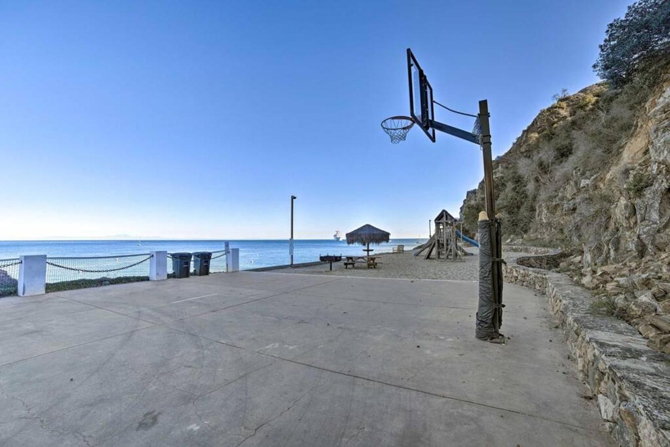 Gorgeous Oceanfront Villa With Panoramic Views Avalon Εξωτερικό φωτογραφία